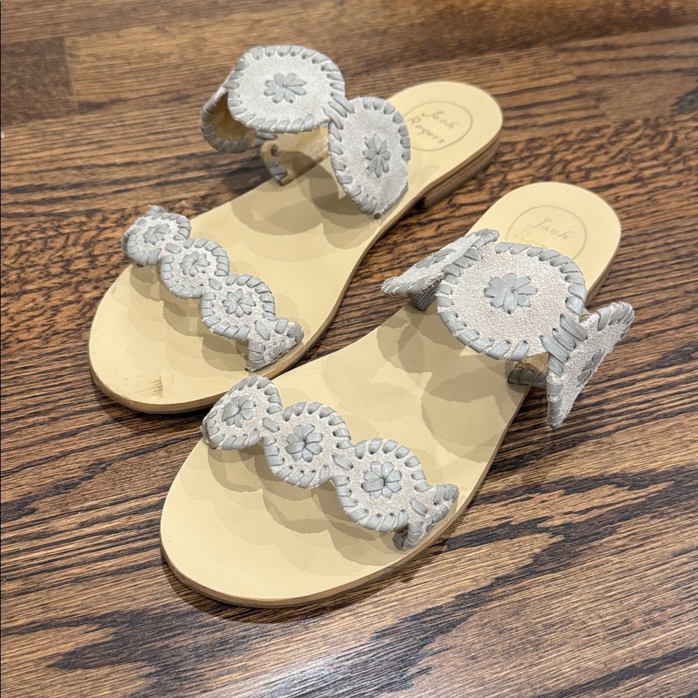 Stylish Gray Sandals with Floral Design